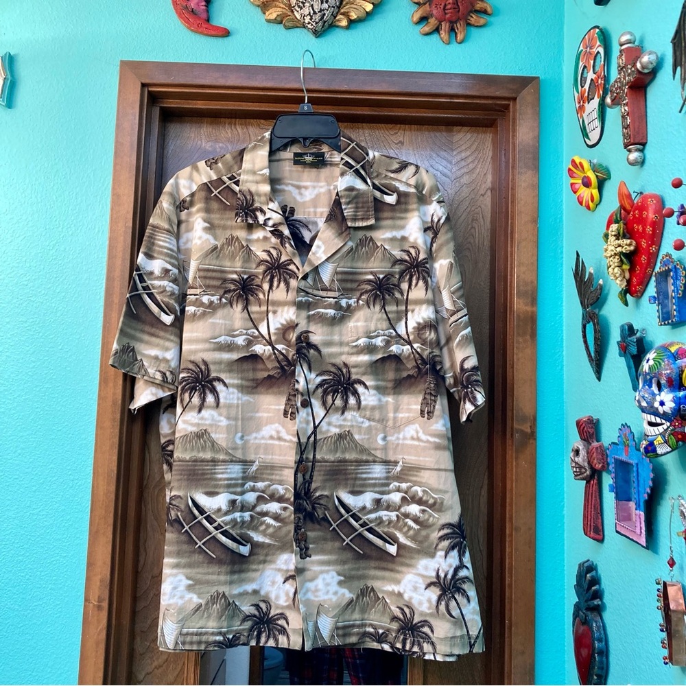 Men’s 2X Tiki Shirt